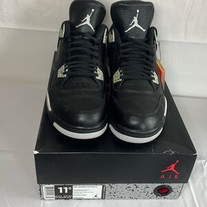 Air Jordan 4Retro LS
